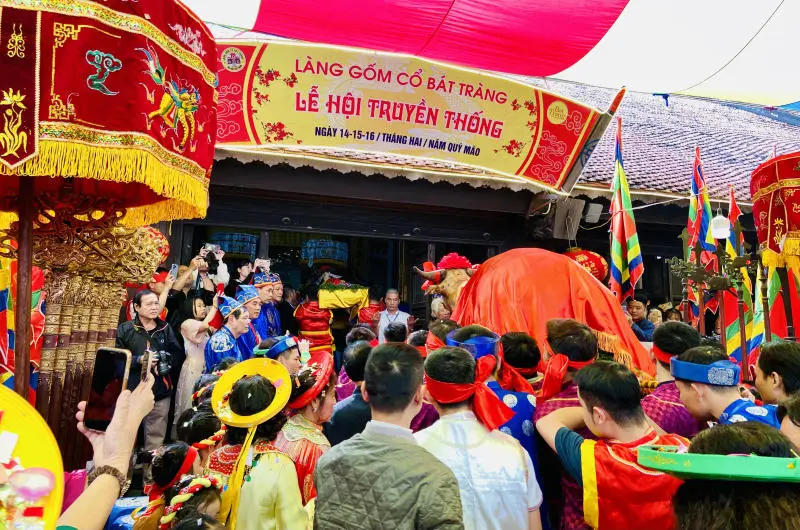 Kh&aacute;m ph&aacute; Chợ gốm B&aacute;t Tr&agrave;ng, tinh hoa nghệ thuật v&agrave; văn h&oacute;a 8