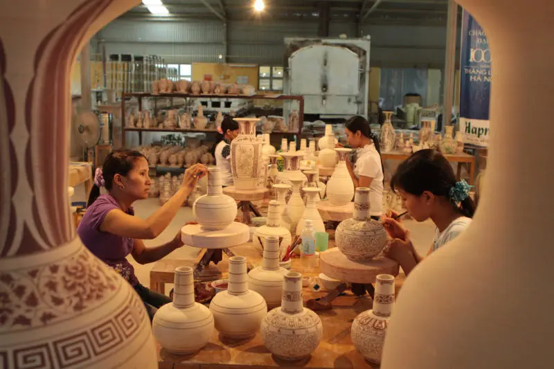 Kh&aacute;m ph&aacute; Chợ gốm B&aacute;t Tr&agrave;ng, tinh hoa nghệ thuật v&agrave; văn h&oacute;a 7