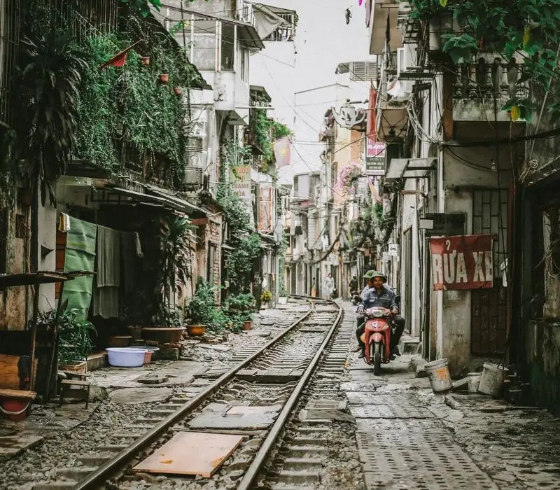 Khám phá hồ Giảng Võ: Vẻ đẹp thiên nhiên của Hà Nội 10