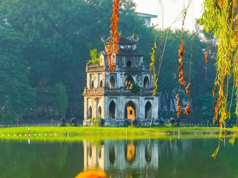 Kh&aacute;m ph&aacute; Hồ Ho&agrave;n Kiếm: Biểu tượng của thủ đ&ocirc; ngh&igrave;n năm văn hiến 18