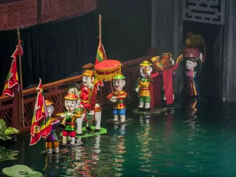 Kh&aacute;m ph&aacute; Hồ Ho&agrave;n Kiếm: Biểu tượng của thủ đ&ocirc; ngh&igrave;n năm văn hiến 12