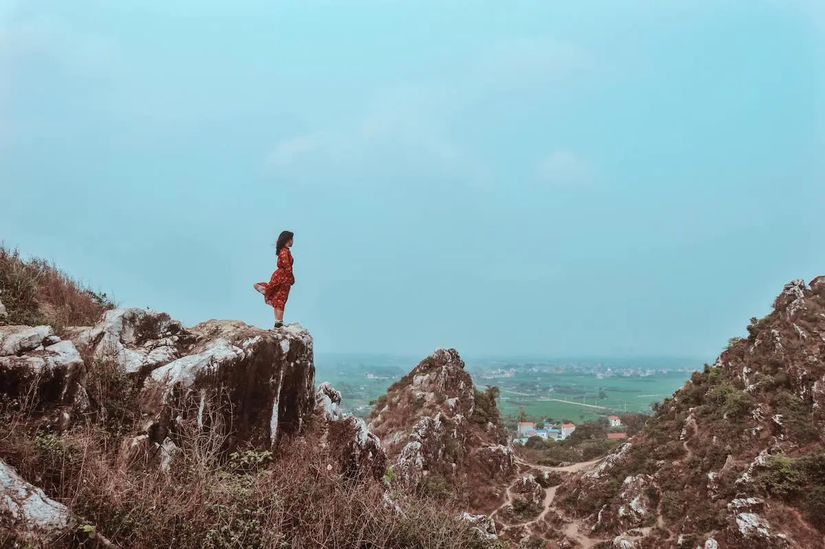 Kinh nghiệm tham quan n&uacute;i Trầm Chương Mỹ 's&aacute;t n&aacute;ch' H&agrave; Nội 2