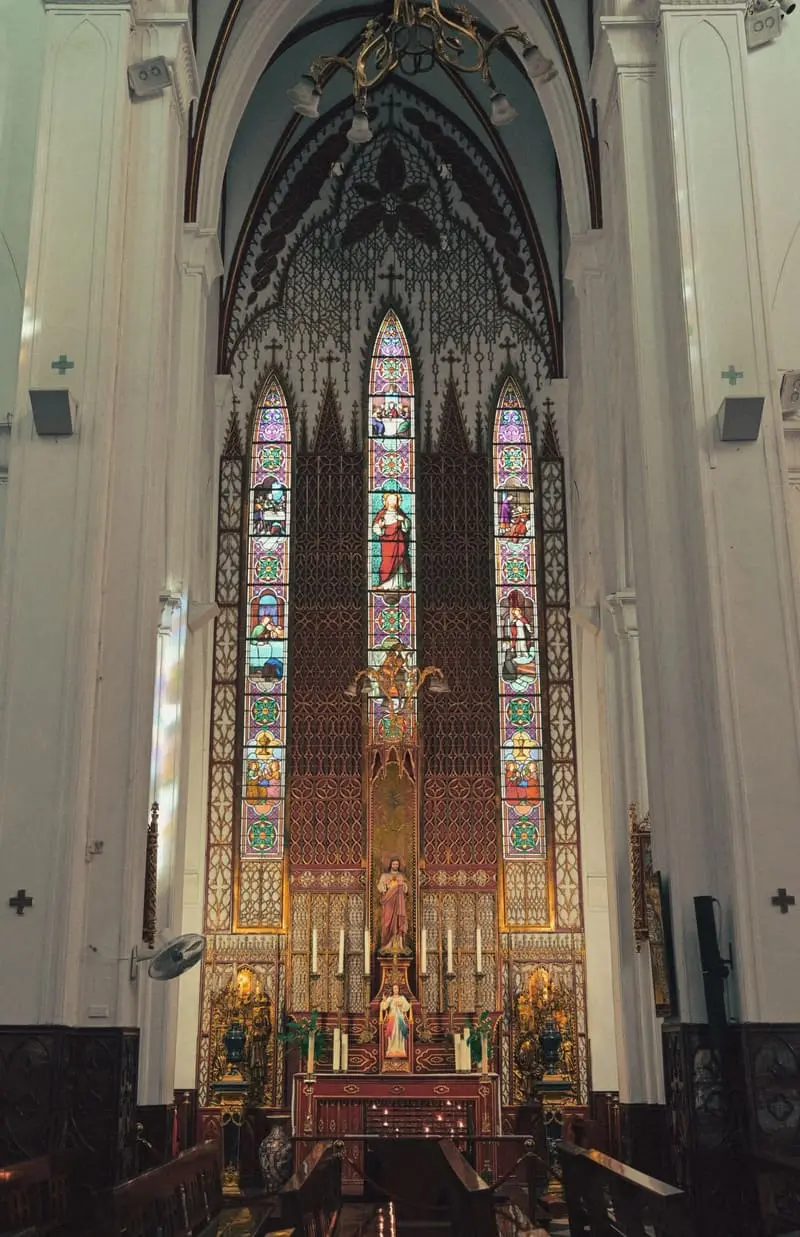 Nh&agrave; thờ lớn H&agrave; Nội với kiến tr&uacute;c Gothic nổi bật giữa l&ograve;ng thủ đ&ocirc; 10