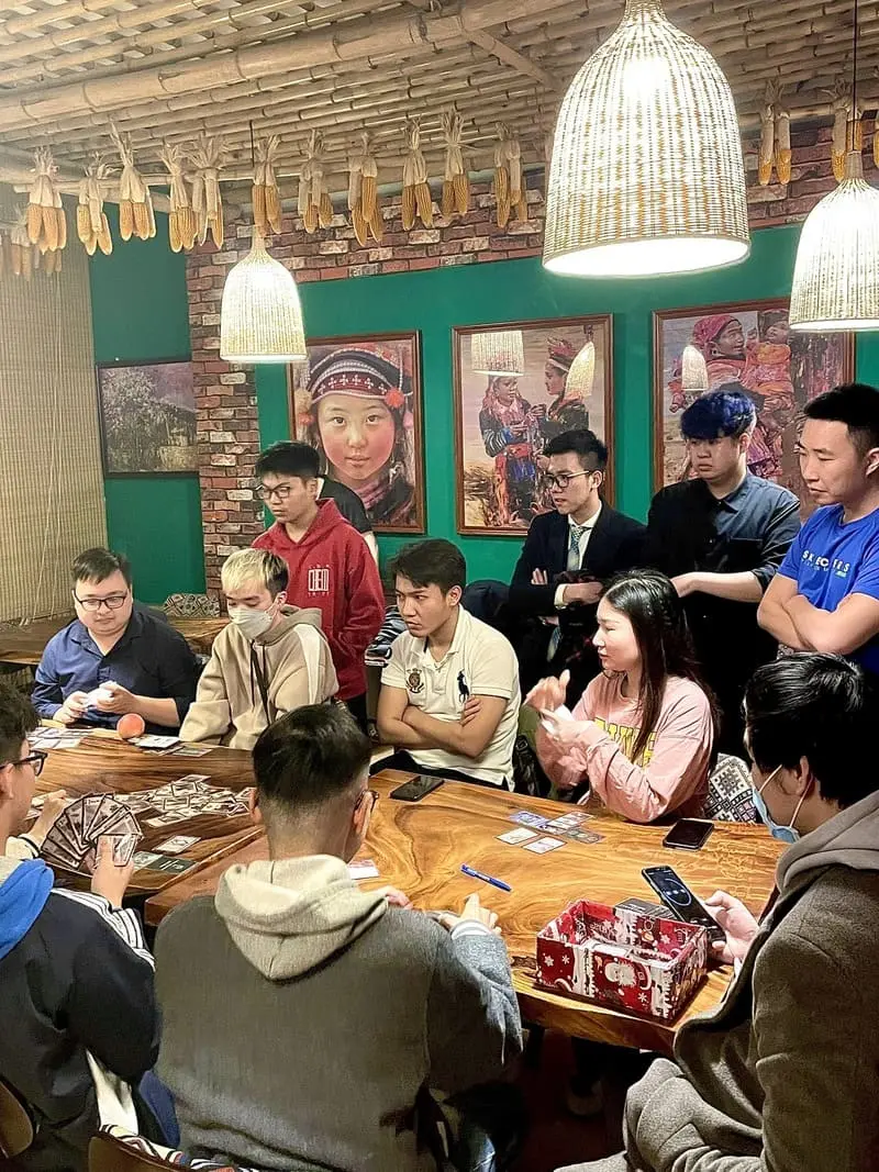Ph&aacute; đảo c&ugrave;ng Mobius Space, kh&ocirc;ng gian board game hấp dẫn 3