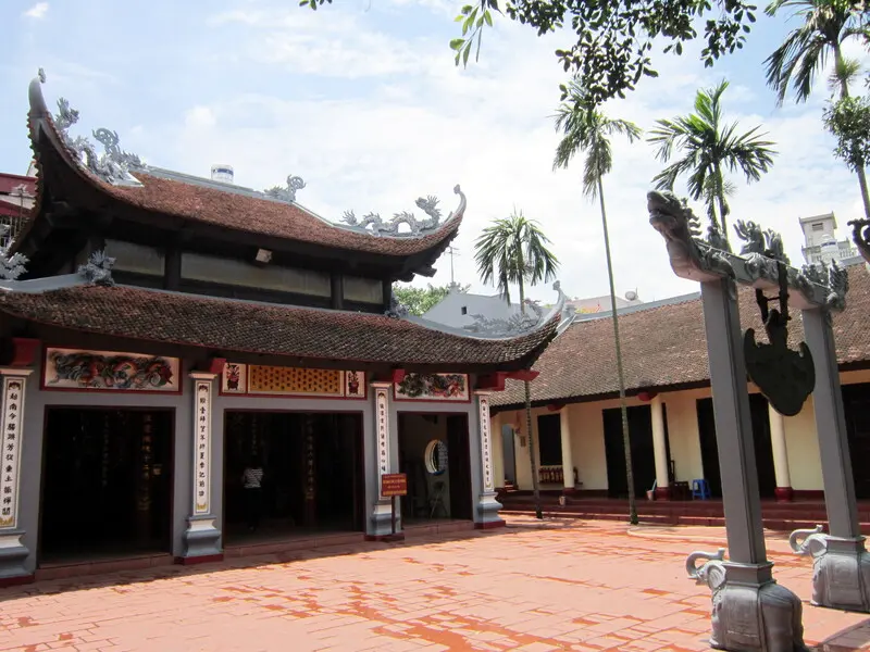 Phủ T&acirc;y Hồ linh thi&ecirc;ng n&iacute;u bước người về thủ đ&ocirc; H&agrave; Nội 2