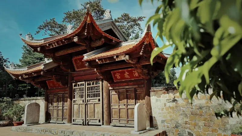 Tham quan ch&ugrave;a Kim Li&ecirc;n cổ k&iacute;nh, uy nghi giữa l&ograve;ng H&agrave; Nội 3