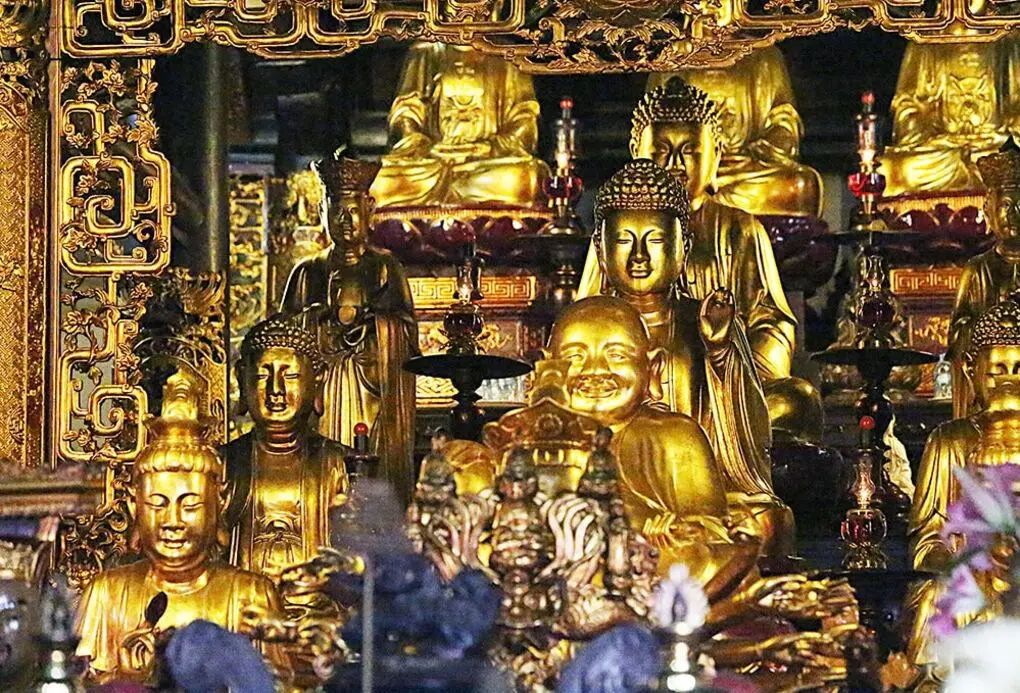 Tham quan ch&ugrave;a Trấn Quốc ng&agrave;n năm tuổi b&ecirc;n hồ T&acirc;y 14