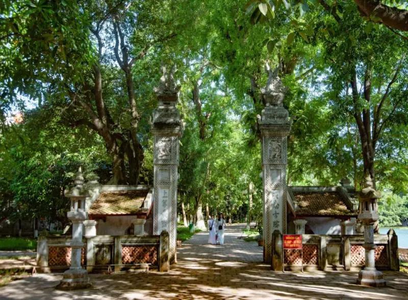 Tham quan đền Voi Phục cổ kính lưu giữ dấu ấn Thăng Long xưa 7