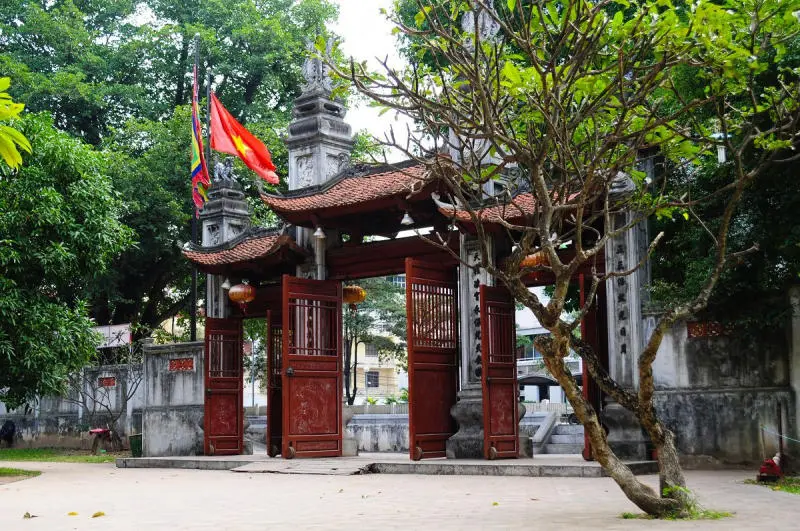 Tham quan đền Voi Phục cổ kính lưu giữ dấu ấn Thăng Long xưa 2