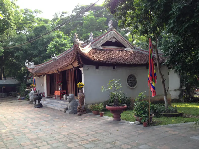 Tham quan đền Voi Phục cổ kính lưu giữ dấu ấn Thăng Long xưa 11