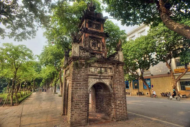Th&aacute;p H&ograve;a Phong, dấu t&iacute;ch lịch sử trăm năm c&ograve;n m&atilde;i c&ugrave;ng thủ đ&ocirc; 2