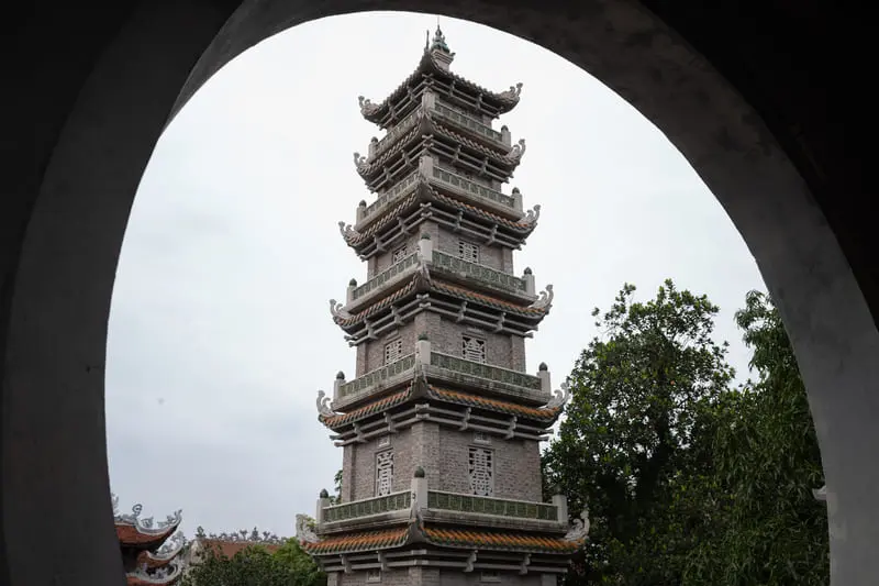 T&igrave;m về Ch&ugrave;a Ng&acirc;u, ng&ocirc;i ch&ugrave;a ng&agrave;n tuổi trứ danh thủ đ&ocirc; 4