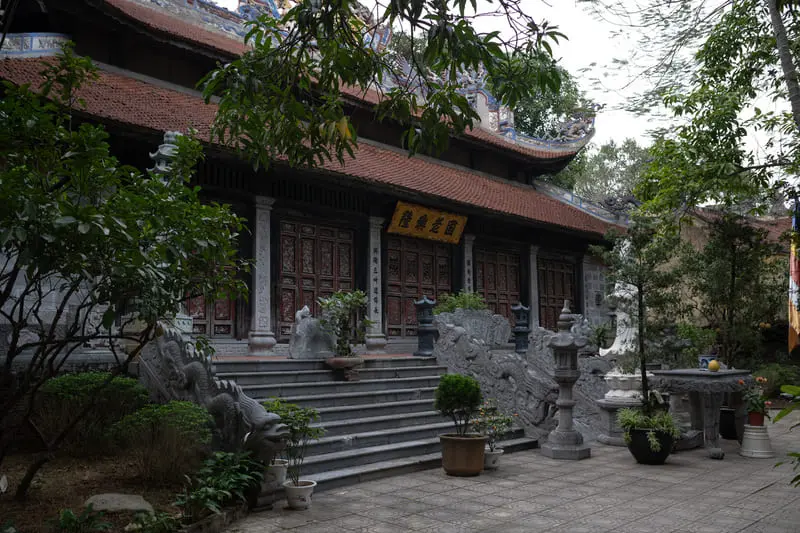 T&igrave;m về Ch&ugrave;a Ng&acirc;u, ng&ocirc;i ch&ugrave;a ng&agrave;n tuổi trứ danh thủ đ&ocirc; 3
