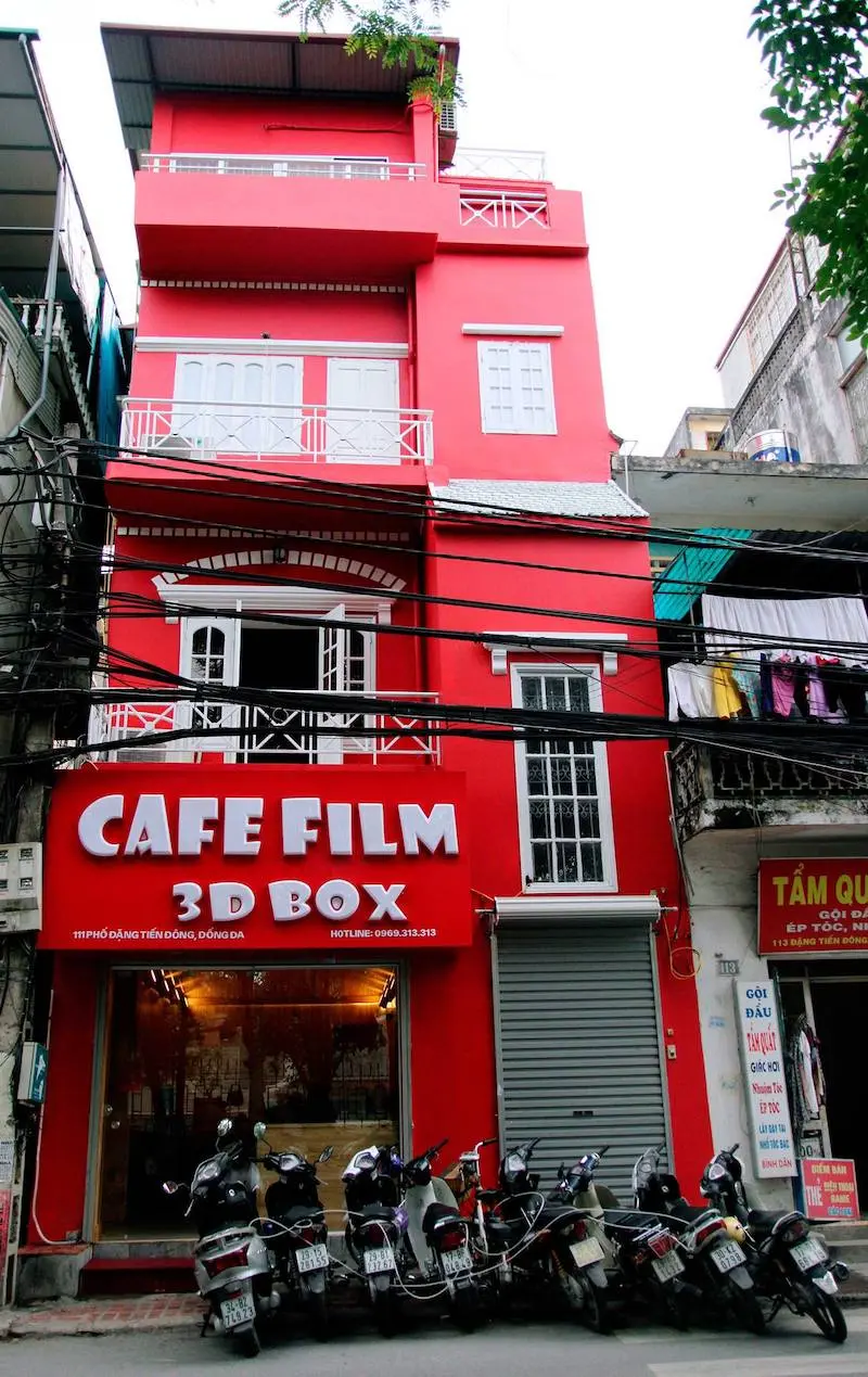 Top 6 qu&aacute;n cafe phim H&agrave; Nội l&yacute; tưởng để tận hưởng vũ trụ điện ảnh ri&ecirc;ng tư 3