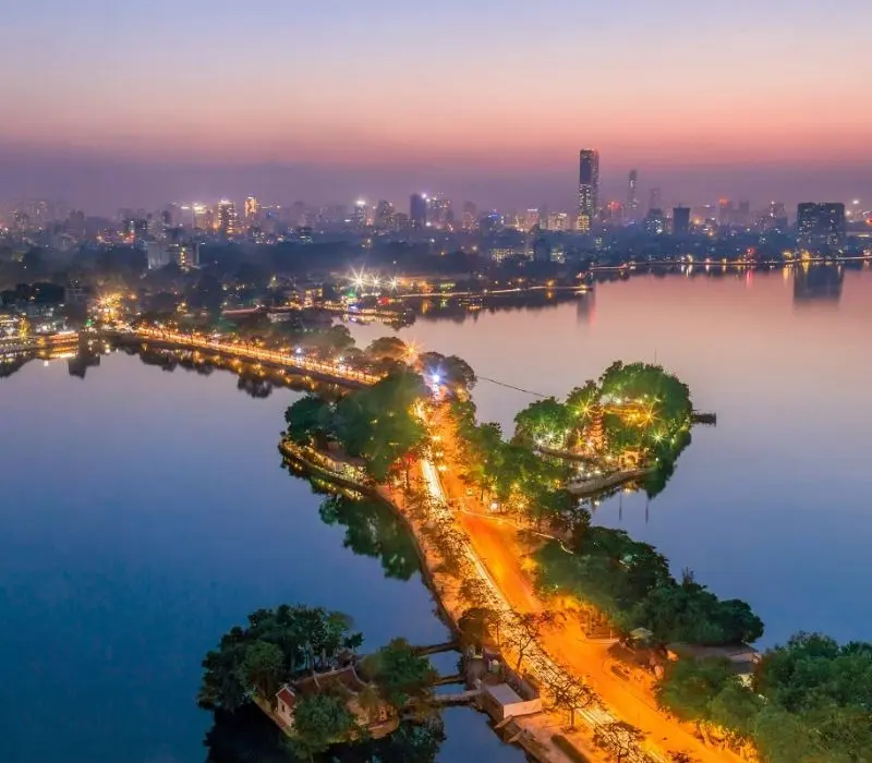 Đến Hồ Tây ngắm cảnh đẹp có một không hai giữa lòng thủ đô