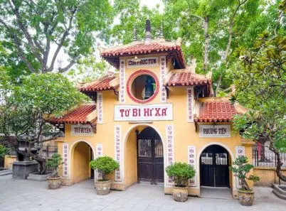 Vãn cảnh chùa Quán Sứ nổi tiếng linh thiêng cùng vẻ đẹp miên man hoài cổ