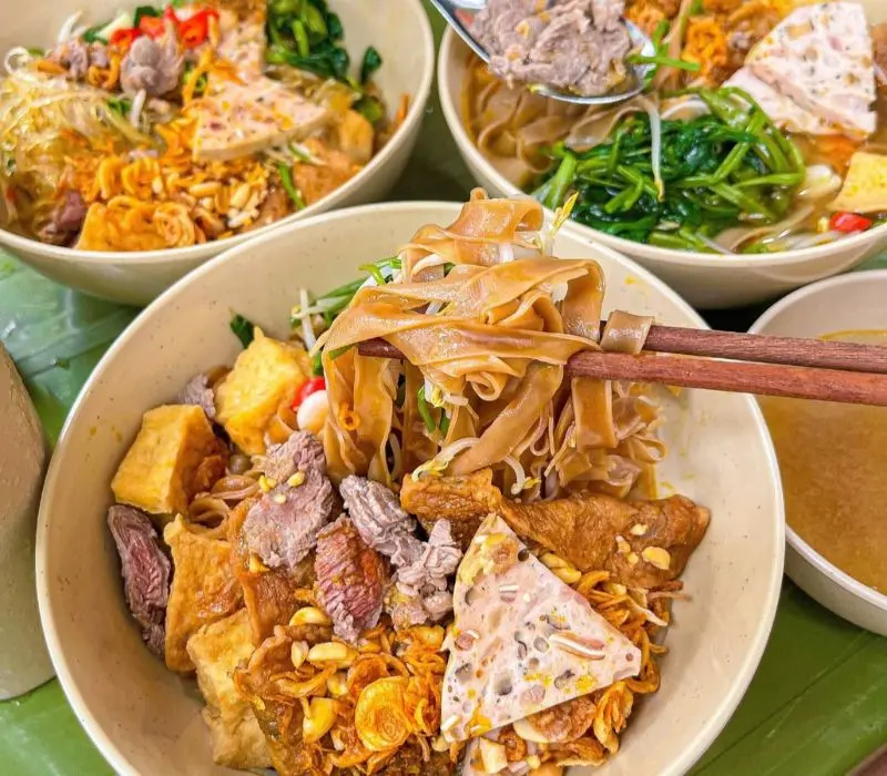 9 quán bánh đa trộn Hà Nội hấp dẫn tín đồ ẩm thực