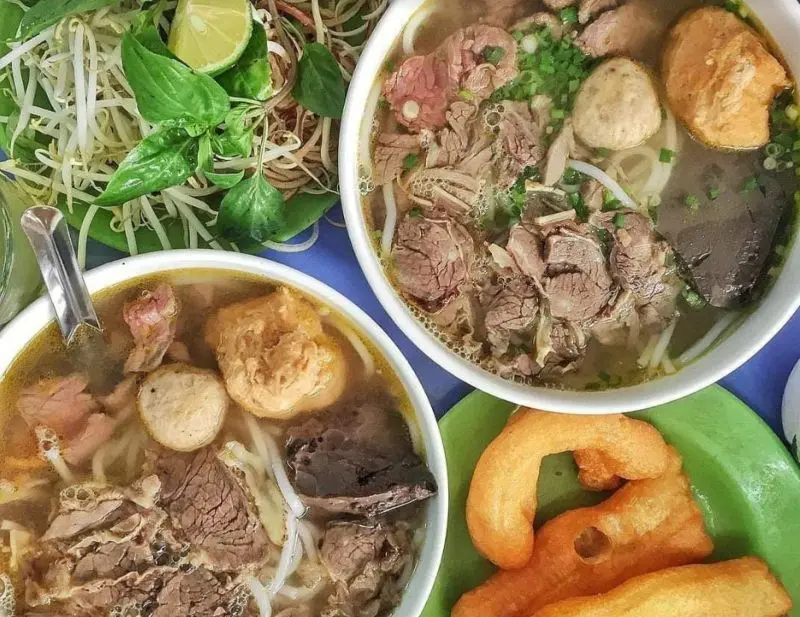 10+ qu&aacute;n b&uacute;n b&ograve; Huế ngon, chuẩn bị v&agrave; đ&ocirc;ng kh&aacute;ch tại H&agrave; Nội 7