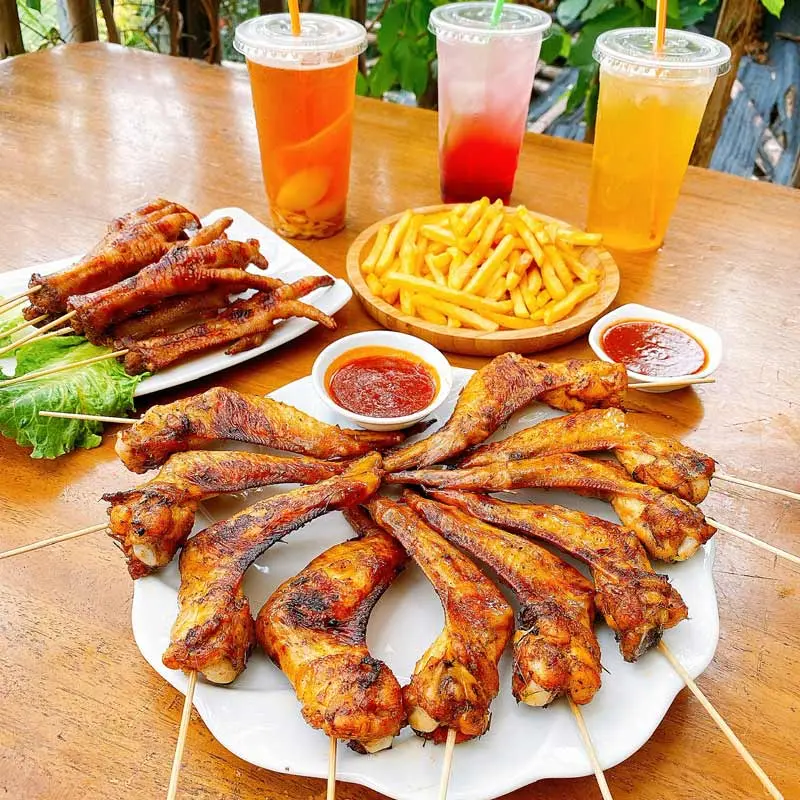 10+ qu&aacute;n ch&acirc;n g&agrave; nướng H&agrave; Nội ngon thần sầu 4