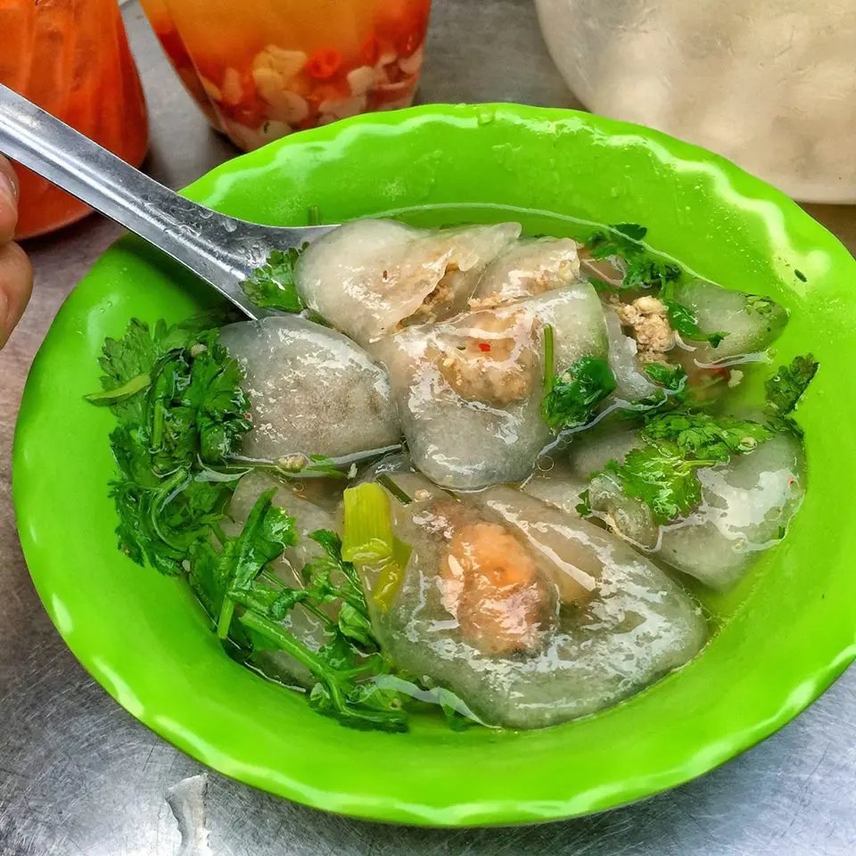 11 quán bánh bột lọc Hà Nội ngon quên lối về 3