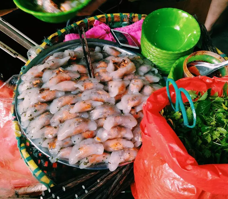 11 quán bánh bột lọc Hà Nội ngon quên lối về 4