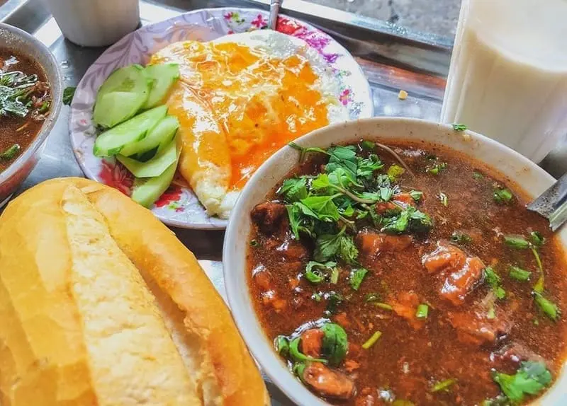 7 tiệm b&aacute;nh m&igrave; sốt vang trứ danh thủ đ&ocirc; bạn n&ecirc;n thử ngay 8