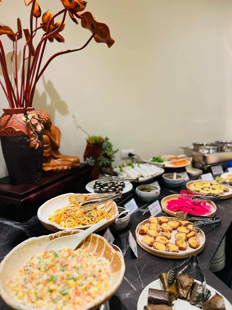 8 qu&aacute;n buffet chay H&agrave; Nội menu đa dạng v&agrave; thanh đạm 5
