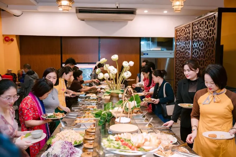 8 qu&aacute;n buffet chay H&agrave; Nội menu đa dạng v&agrave; thanh đạm 3