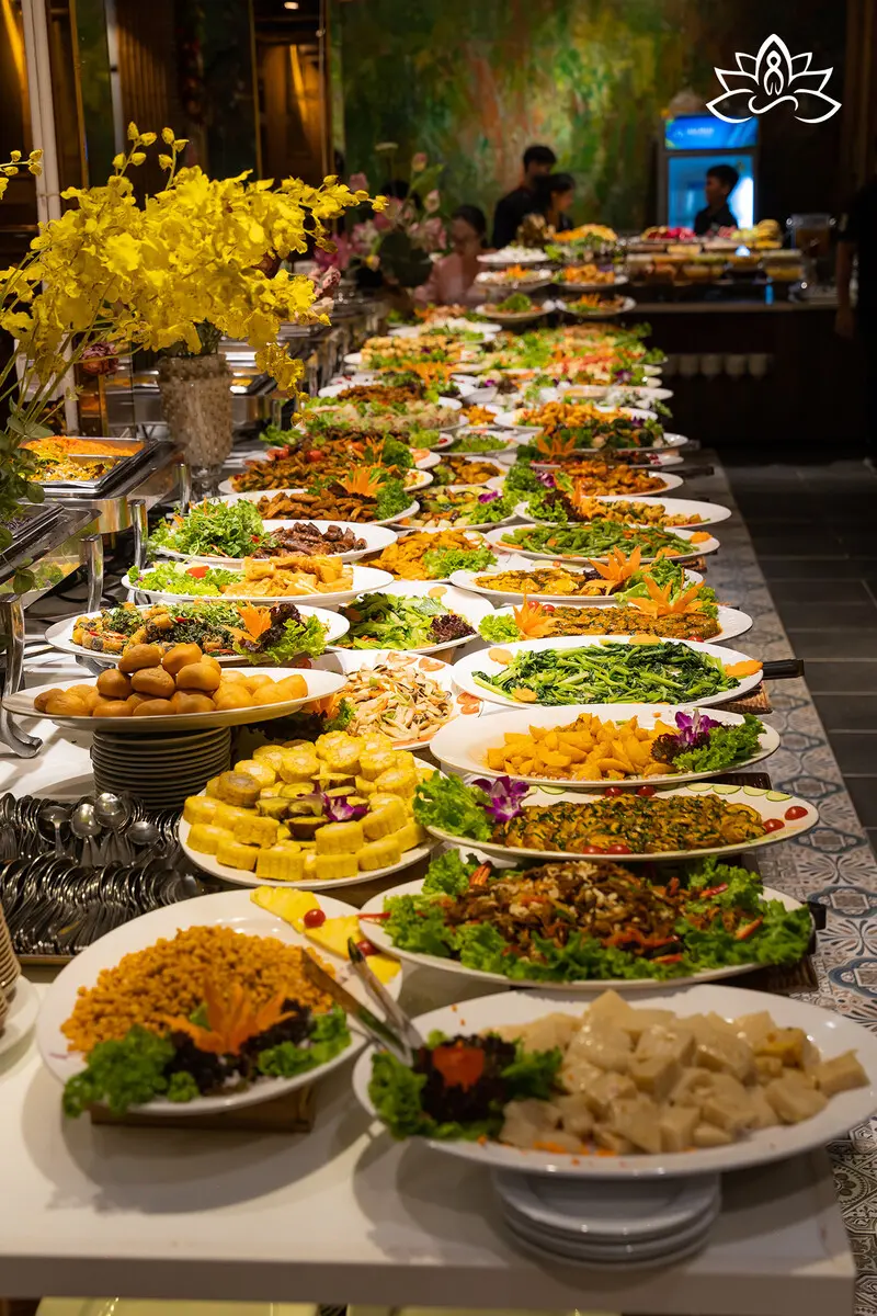 8 qu&aacute;n buffet chay H&agrave; Nội menu đa dạng v&agrave; thanh đạm 6