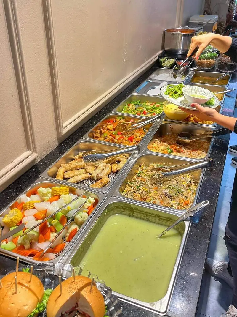 8 qu&aacute;n buffet chay H&agrave; Nội menu đa dạng v&agrave; thanh đạm 7