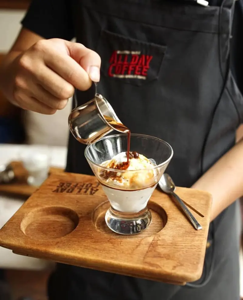 All Day Coffee, mảng m&agrave;u đậm chất &Acirc;u giữa l&ograve;ng thủ đ&ocirc; 5