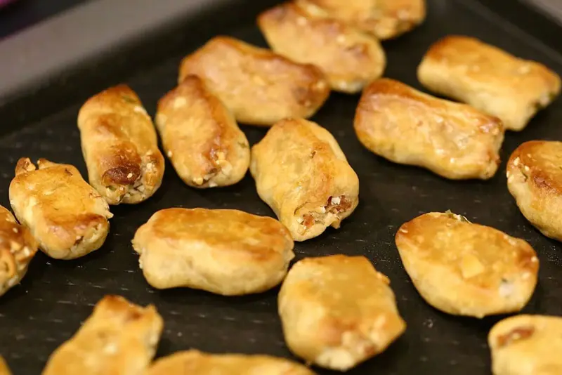B&aacute;nh chả H&agrave; Nội, m&oacute;n ăn đặc sản đậm đ&agrave; hương vị H&agrave; th&agrave;nh 11
