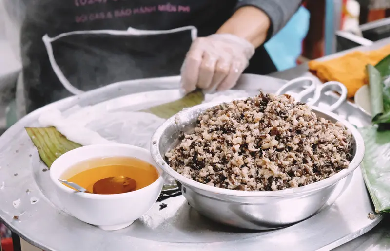Bánh cuốn Bà Xuân lưu giữ hương vị truyền thống xưa của Hà Nội 8