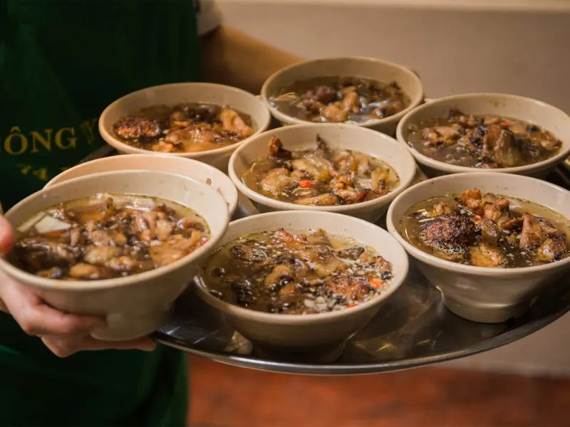 B&uacute;n chả H&agrave;ng Quạt, hương vị đặc trưng của H&agrave; Th&agrave;nh 9
