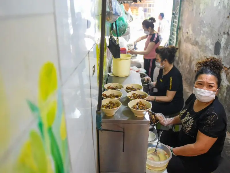 B&uacute;n chả H&agrave;ng Quạt, hương vị đặc trưng của H&agrave; Th&agrave;nh 3