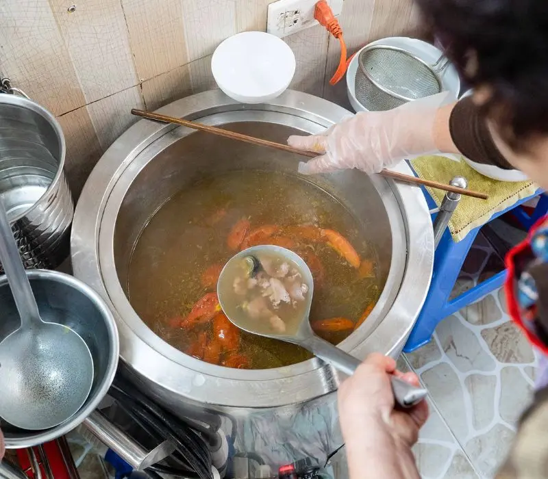 B&uacute;n Ri&ecirc;u Huyền Thu: Huyền thoại b&uacute;n ri&ecirc;u 40 năm tuổi c&oacute; g&igrave;? 4