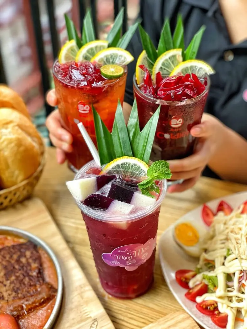 Cột Điện Qu&aacute;n: B&aacute;nh m&igrave; chảo khuynh đảo thế giới ẩm thực H&agrave; Nội 9