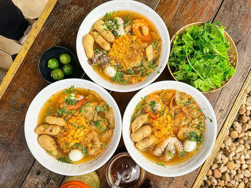 Điểm danh 10 qu&aacute;n b&aacute;nh canh H&agrave; Nội ăn l&agrave; ghiền 5