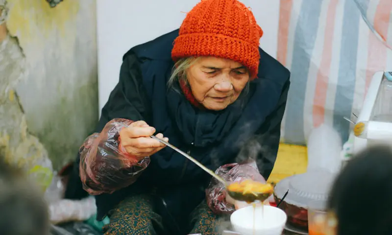 Điểm danh những qu&aacute;n ch&egrave; n&oacute;ng H&agrave; Nội ngon nức tiếng 10