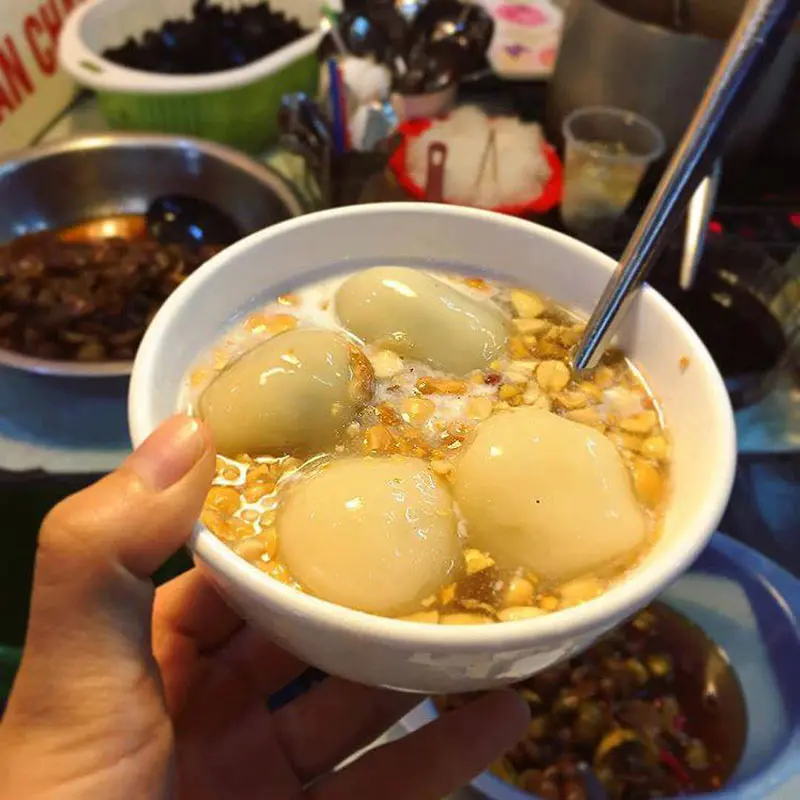 Điểm danh những qu&aacute;n ch&egrave; n&oacute;ng H&agrave; Nội ngon nức tiếng 8