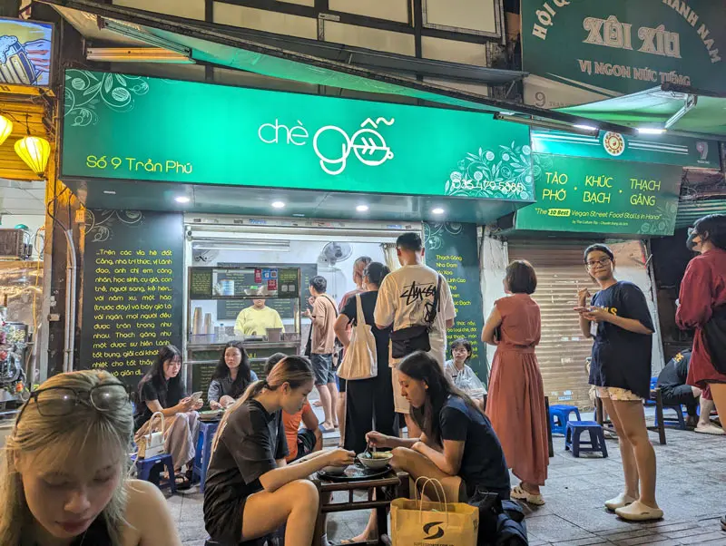 Điểm danh những qu&aacute;n ch&egrave; n&oacute;ng H&agrave; Nội ngon nức tiếng 6