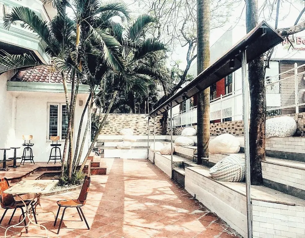 Điểm mặt những qu&aacute;n cafe đẹp H&agrave; Nội với nhiều kh&ocirc;ng gian tuyệt vời 24