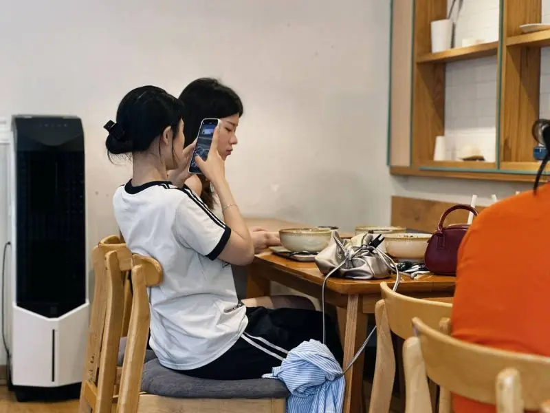 Độc lạ m&igrave; tr&agrave; sữa tr&acirc;n ch&acirc;u bắp b&ograve; đi đầu xu hướng Fusion food 8