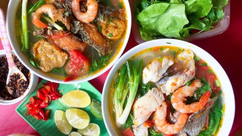 Kh&aacute;m ph&aacute; 10 qu&aacute;n b&uacute;n c&aacute; H&agrave; Nội nức tiếng thủ đ&ocirc; 3