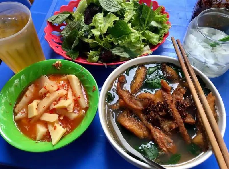 Kh&aacute;m ph&aacute; 10 qu&aacute;n b&uacute;n c&aacute; H&agrave; Nội nức tiếng thủ đ&ocirc; 5