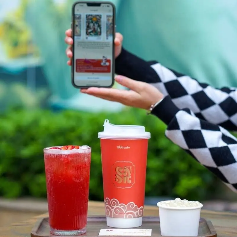 Kh&aacute;m ph&aacute; văn h&oacute;a tại Sắn.cafe c&ugrave;ng kh&ocirc;ng gian đậm chất Đ&ocirc;ng Hồ 6