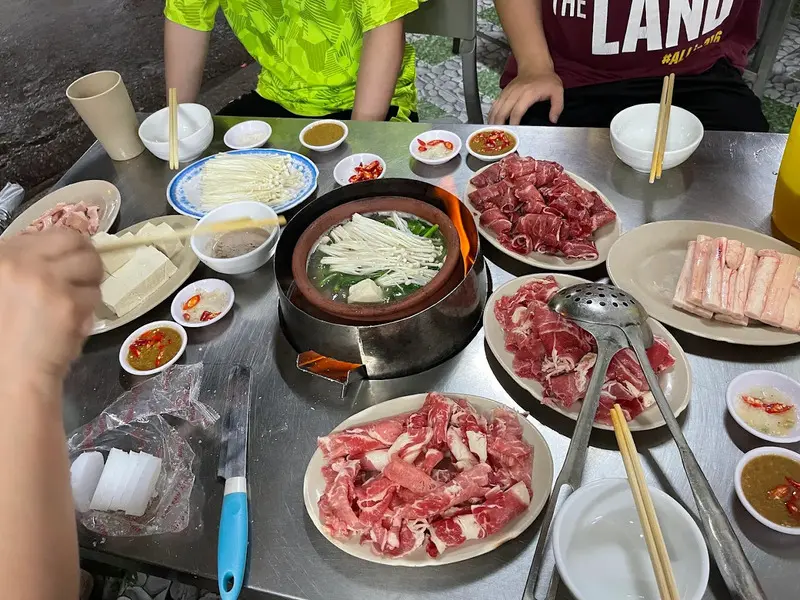 Lẩu đu&ocirc;i b&ograve; Hạnh Nổ H&agrave; Nội điểm hẹn ẩm thực trứ danh H&agrave; Đ&ocirc;ng 6