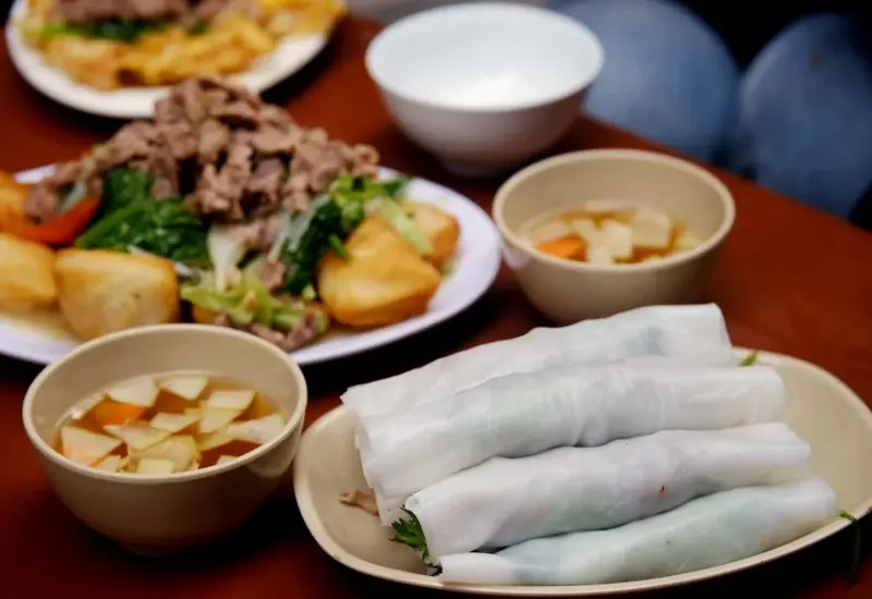 Lưu ngay top 14 qu&aacute;n phở cuốn H&agrave; Nội nổi tiếng, chuẩn vị Bắc 5