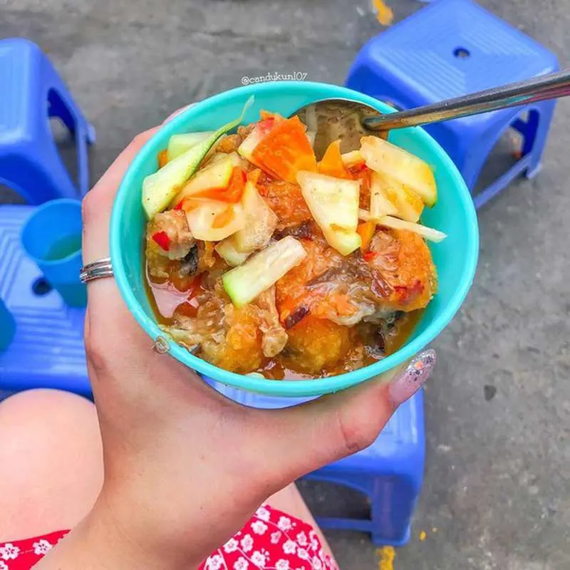 Những h&agrave;ng b&aacute;nh r&aacute;n H&agrave; Nội ngon bạn n&ecirc;n gh&eacute; đến 11