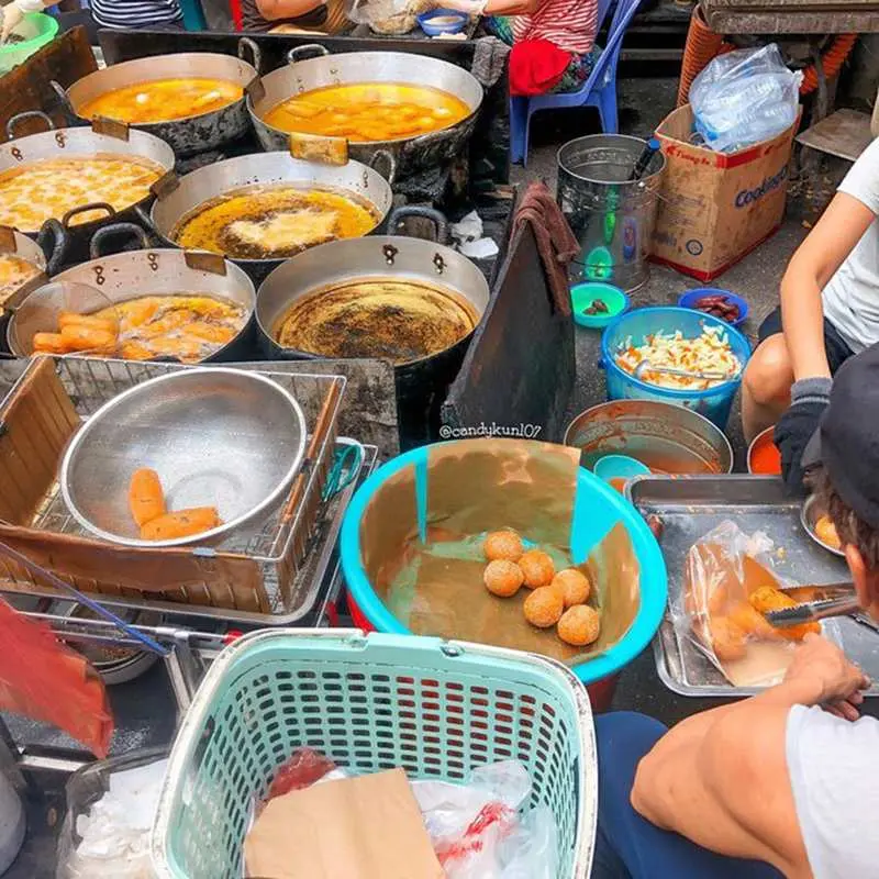 Những h&agrave;ng b&aacute;nh r&aacute;n H&agrave; Nội ngon bạn n&ecirc;n gh&eacute; đến 9